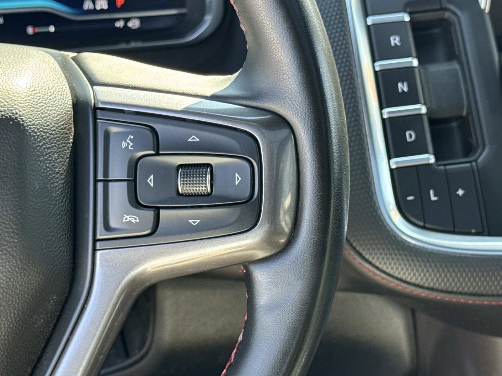 Certified 2023 Chevrolet Suburban RST image 9