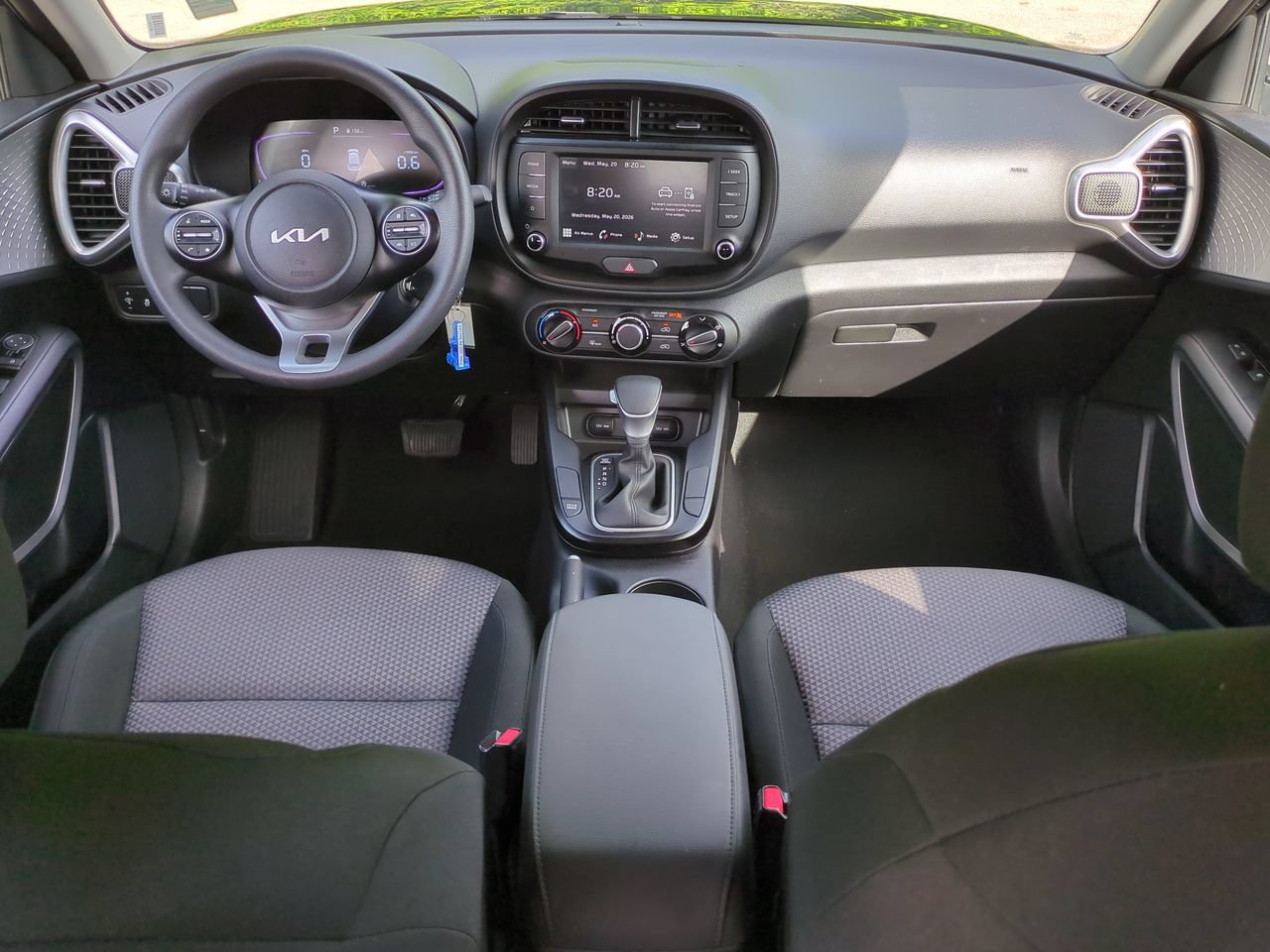 Certified 2025 Kia Soul LX w/ LX Technology Package FWD image 15