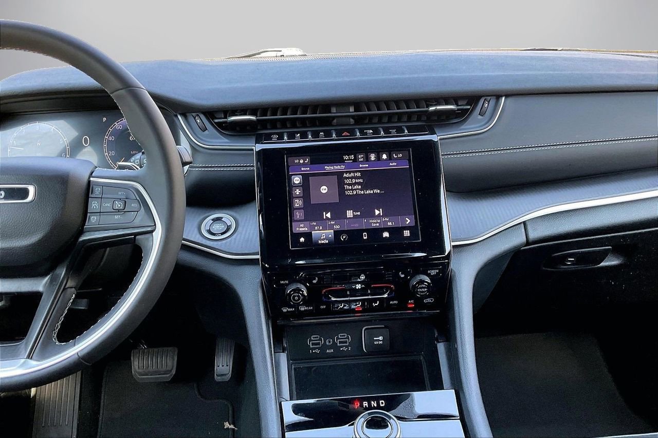 Certified 2023 Jeep Grand Cherokee Altitude AWD/4WD image 13