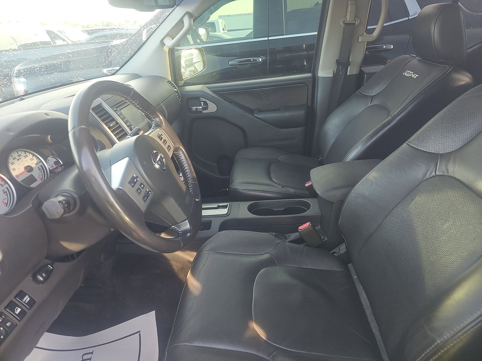 Used 2017 Nissan Frontier PRO-4X w/ Pro-4x Luxury Package AWD/4WD image 3