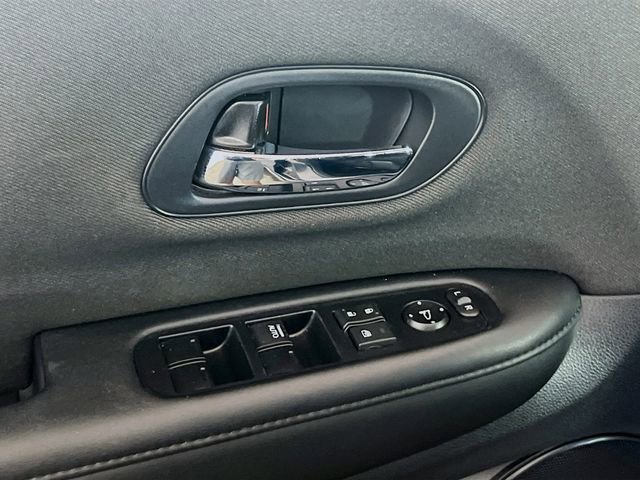 Used 2022 Honda HR-V LX image 15