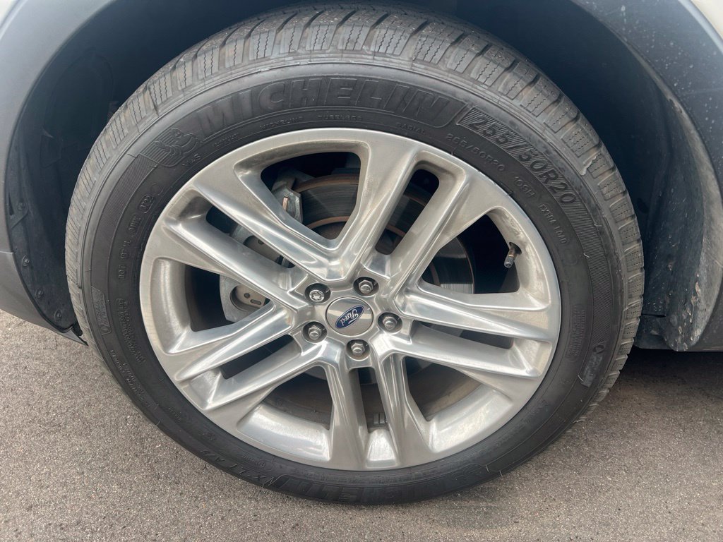 Used 2016 Ford Explorer Limited w/ Equipment Group 301A FWD image 15