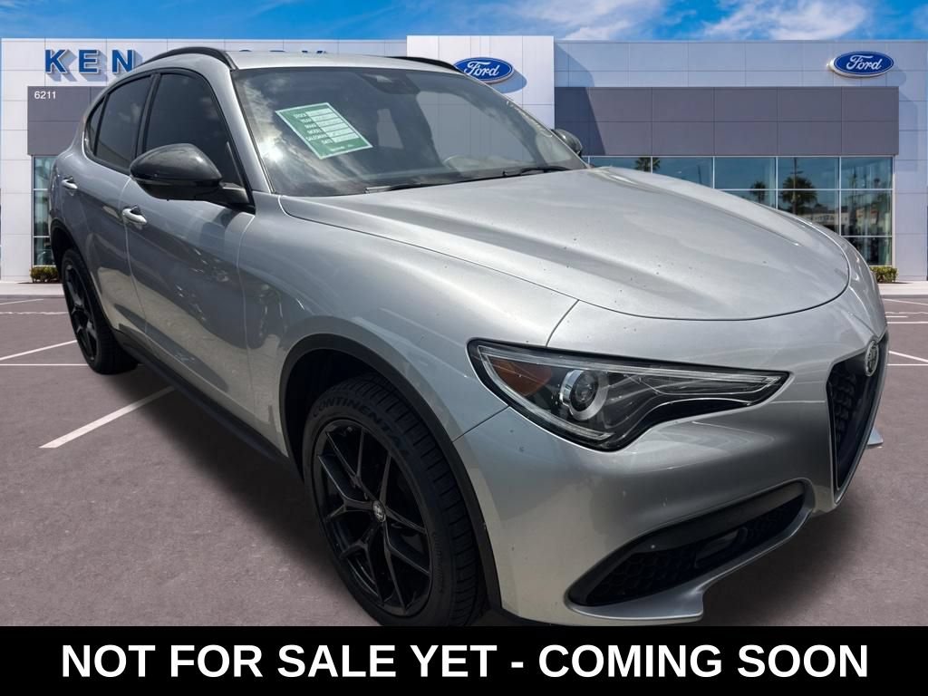 Used 2020 Alfa Romeo Stelvio w/ Nero Edizione