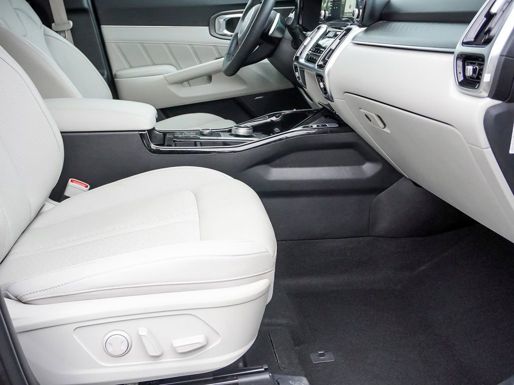 Used 2023 Kia Sorento SX Prestige image 32