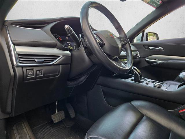 Used 2023 Cadillac XT4 Premium Luxury FWD image 10