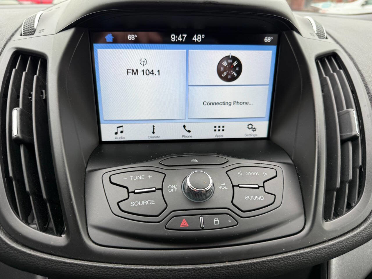 Used 2016 Ford Escape SE w/ Equipment Group 201A AWD/4WD image 19