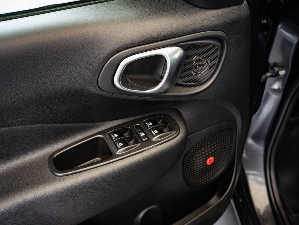 Used 2019 FIAT 500L Lounge w/ Graphite Edition image 22