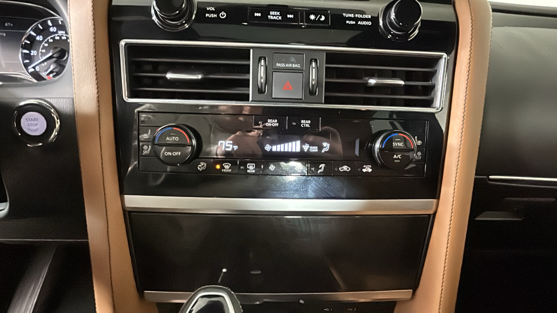 Used 2023 INFINITI QX80 Sensory w/ Cargo Package AWD/4WD image 26
