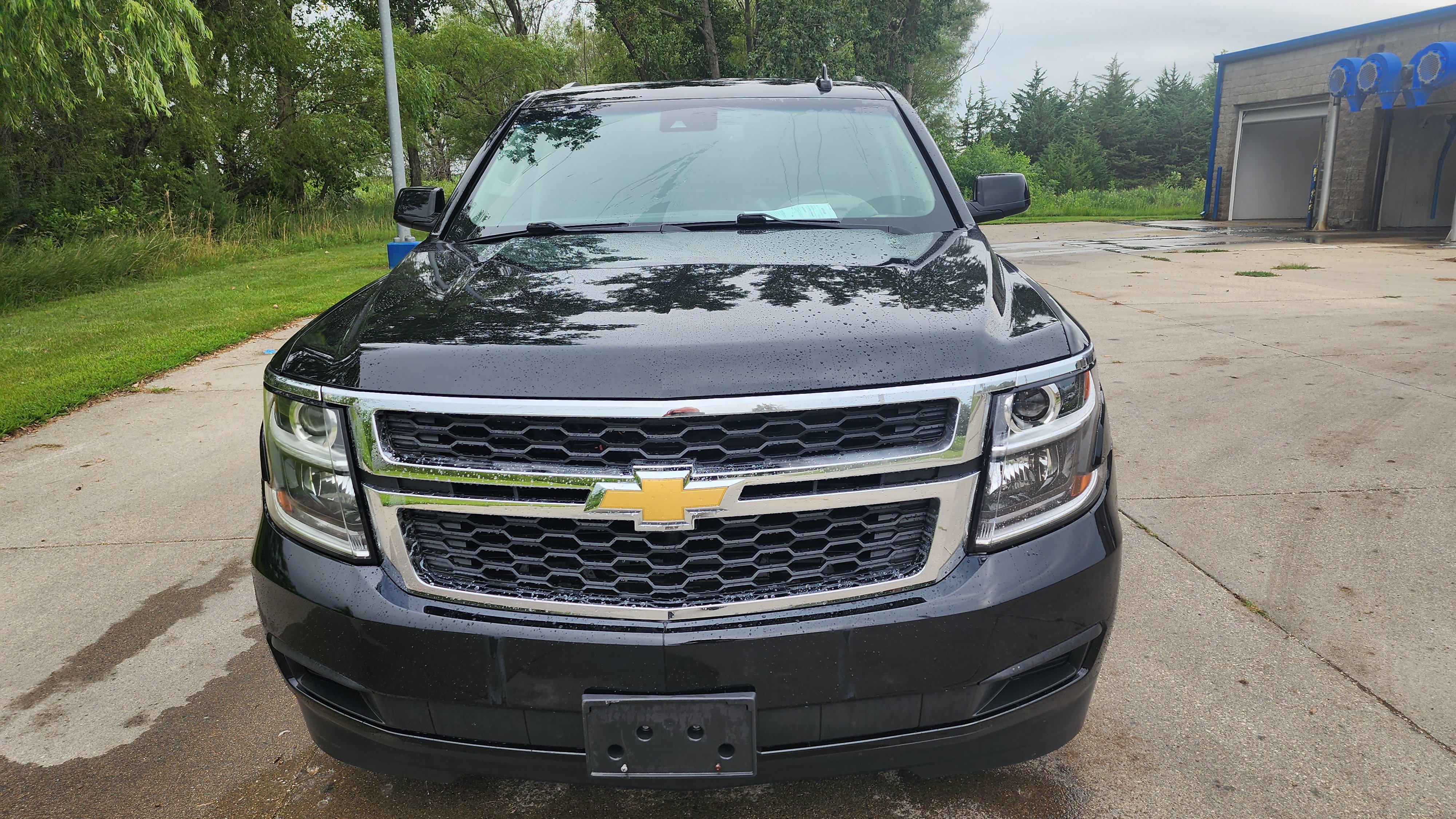 Used 2020 Chevrolet Suburban LT AWD/4WD image 2