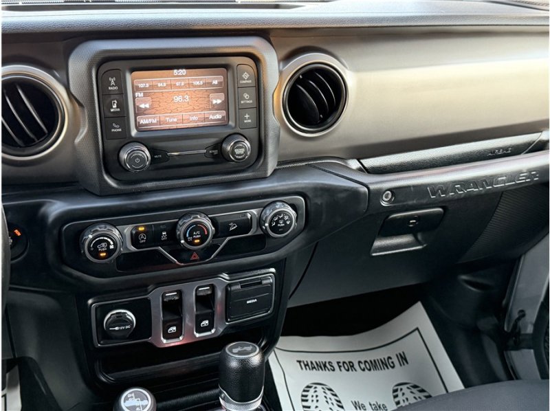 Used 2020 Jeep Wrangler Sport image 33