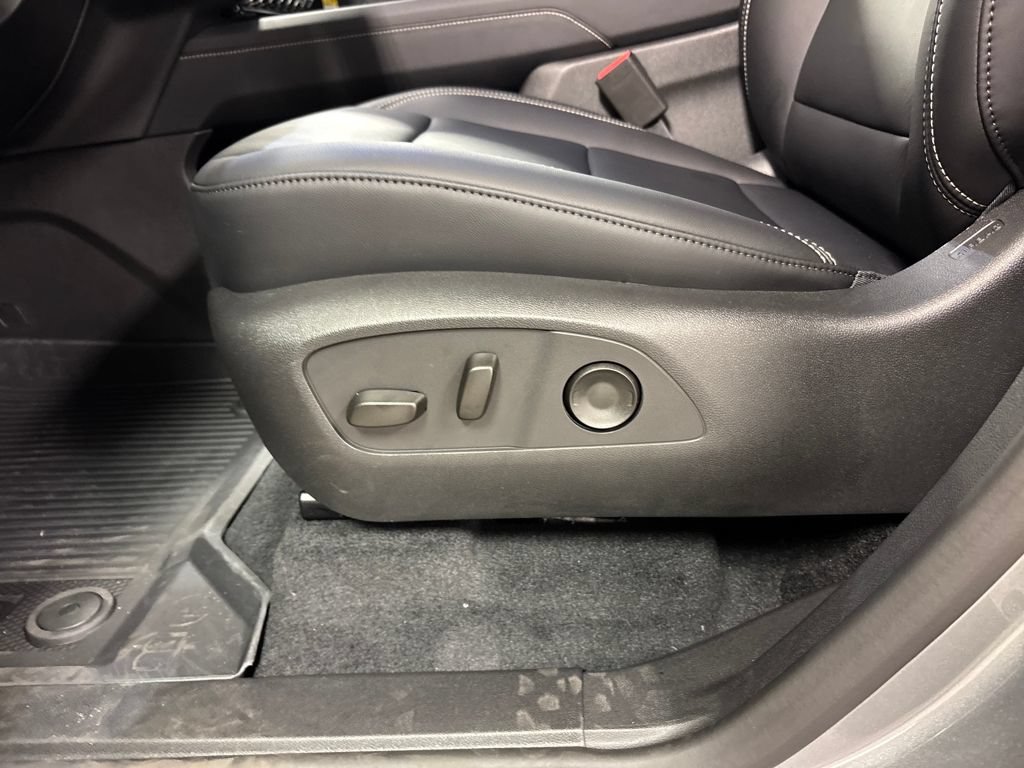 New 2026 GMC Acadia Elevation w/ Black Edition AWD/4WD image 24