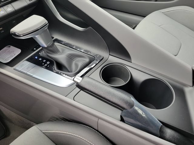 New 2026 Hyundai Elantra Sport FWD image 16