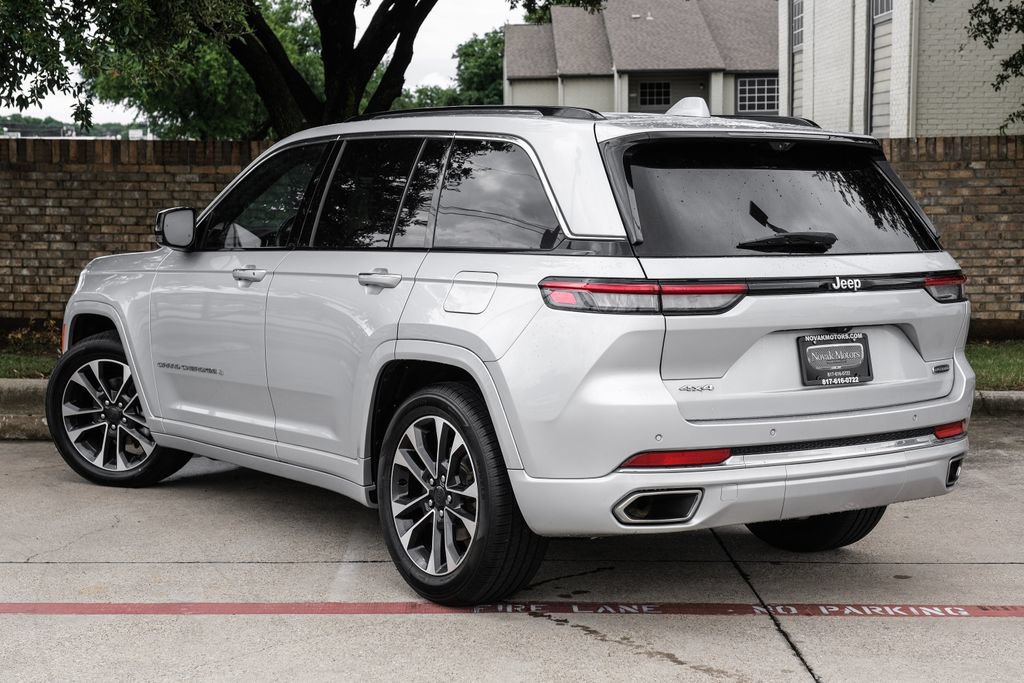 Used 2022 Jeep Grand Cherokee Overland w/ Luxury Tech Group IV AWD/4WD image 20