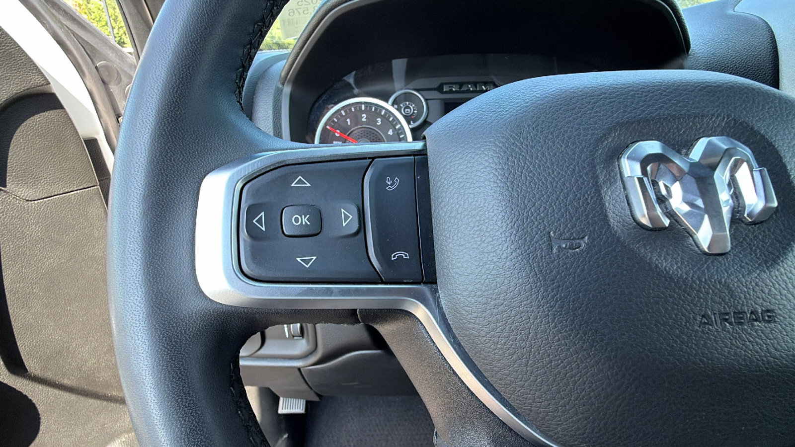 Used 2025 RAM 2500 Big Horn AWD/4WD image 27
