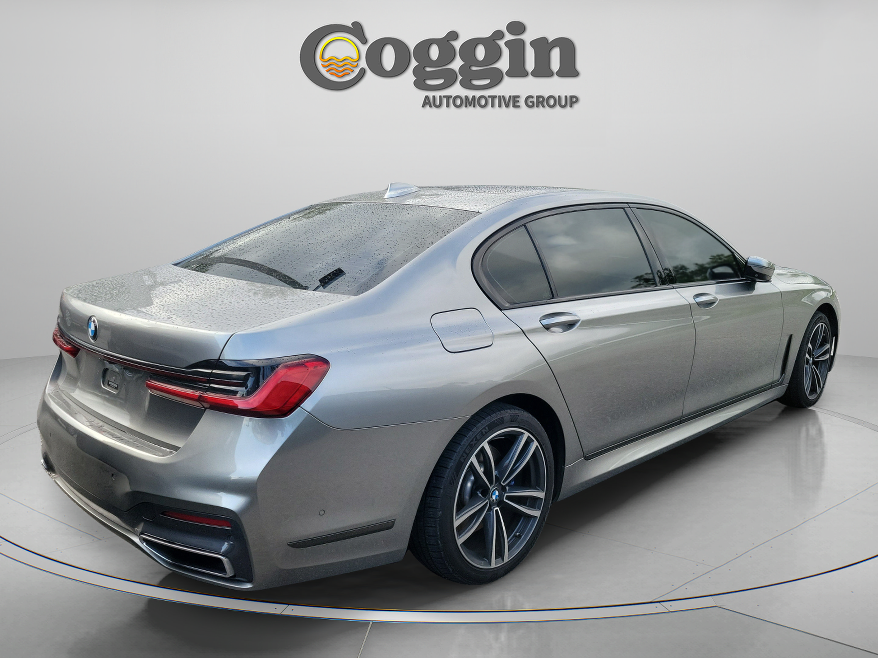 Used 2020 BMW 740i xDrive w/ M Sport Package AWD/4WD image 5