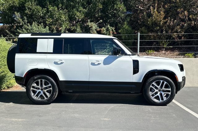 Certified 2026 Land Rover Defender 110 X-Dynamic SE AWD/4WD image 6
