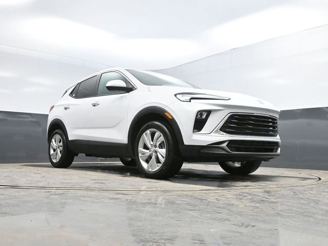 Used 2025 Buick Encore GX Preferred image 44