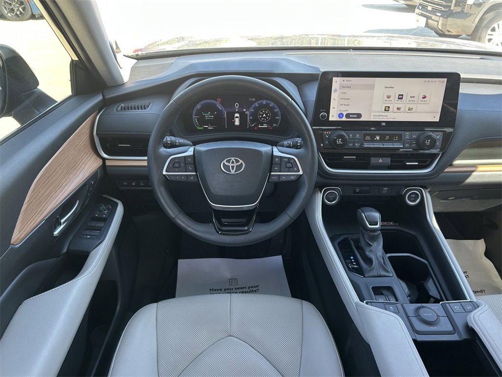 Used 2024 Toyota Grand Highlander Limited image 18