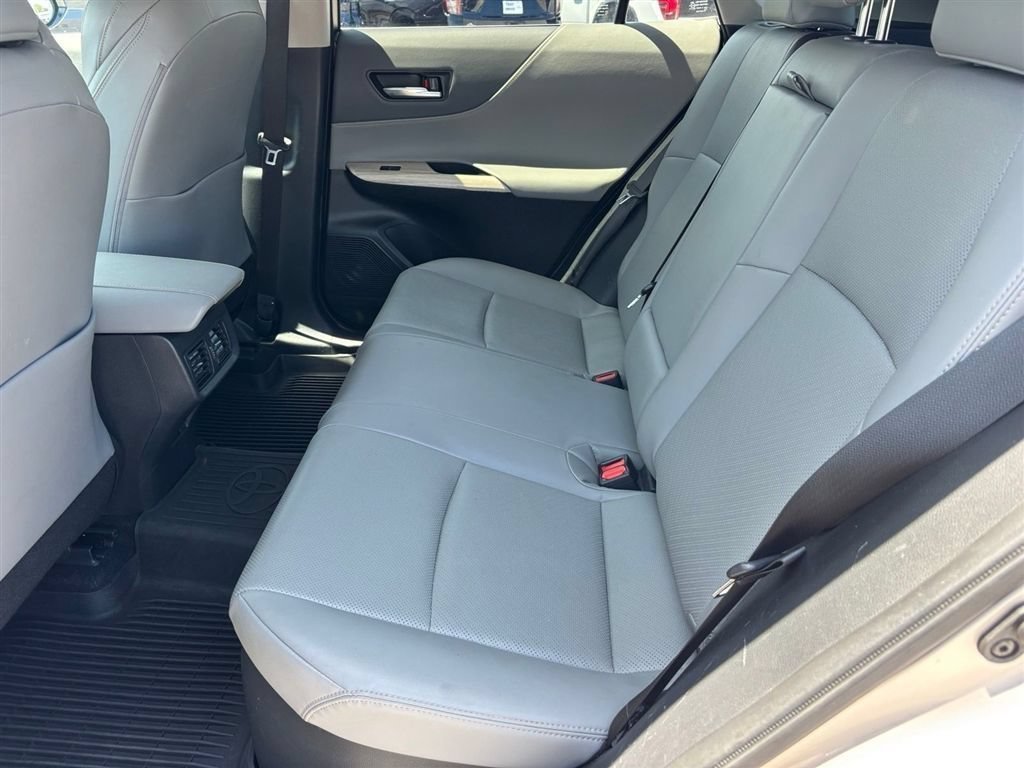 Used 2023 Toyota Venza Limited AWD/4WD image 16