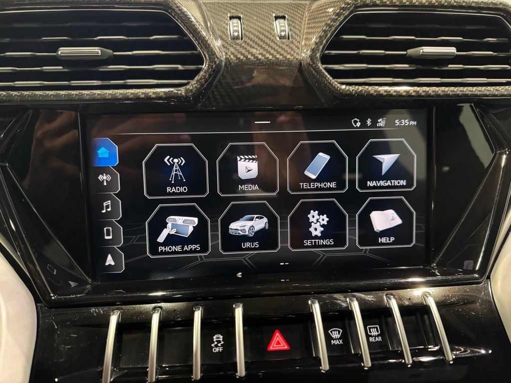 Used 2020 Lamborghini Urus AWD/4WD image 21