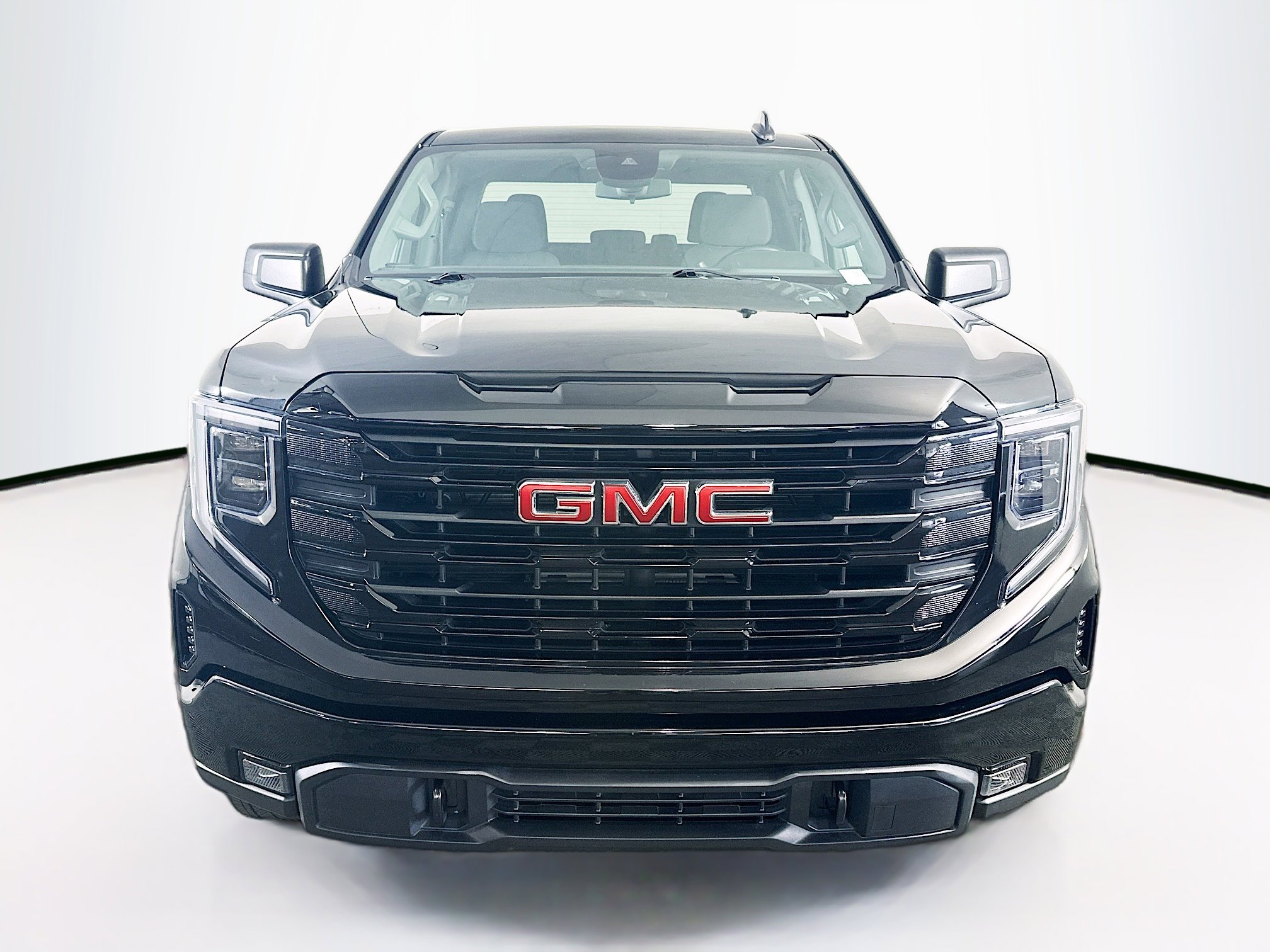 Used 2024 GMC Sierra 1500 Elevation image 2