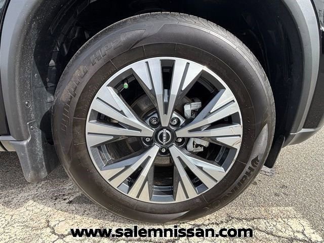 Certified 2023 Nissan Rogue SV image 23