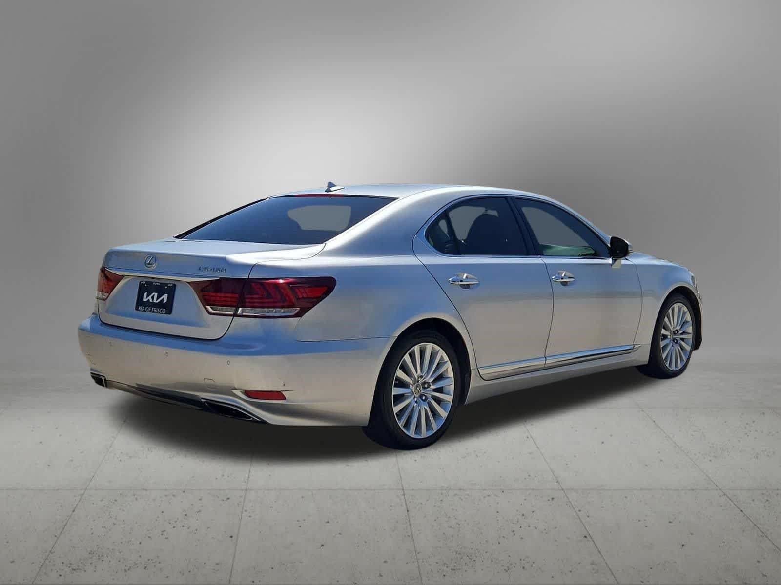 Used 2013 Lexus LS 460 w/ Comfort Pkg RWD image 6
