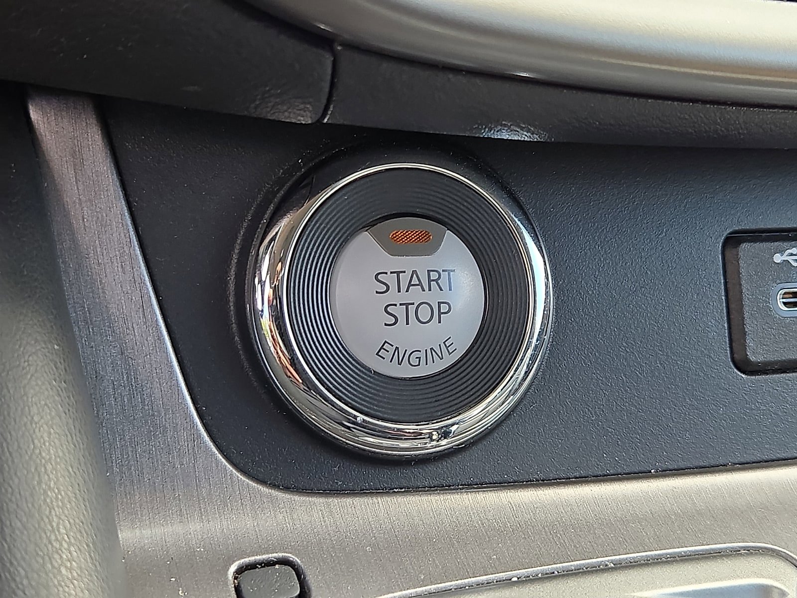 Used 2024 Nissan Murano SV w/ SV Midnight Edition Package AWD/4WD image 22
