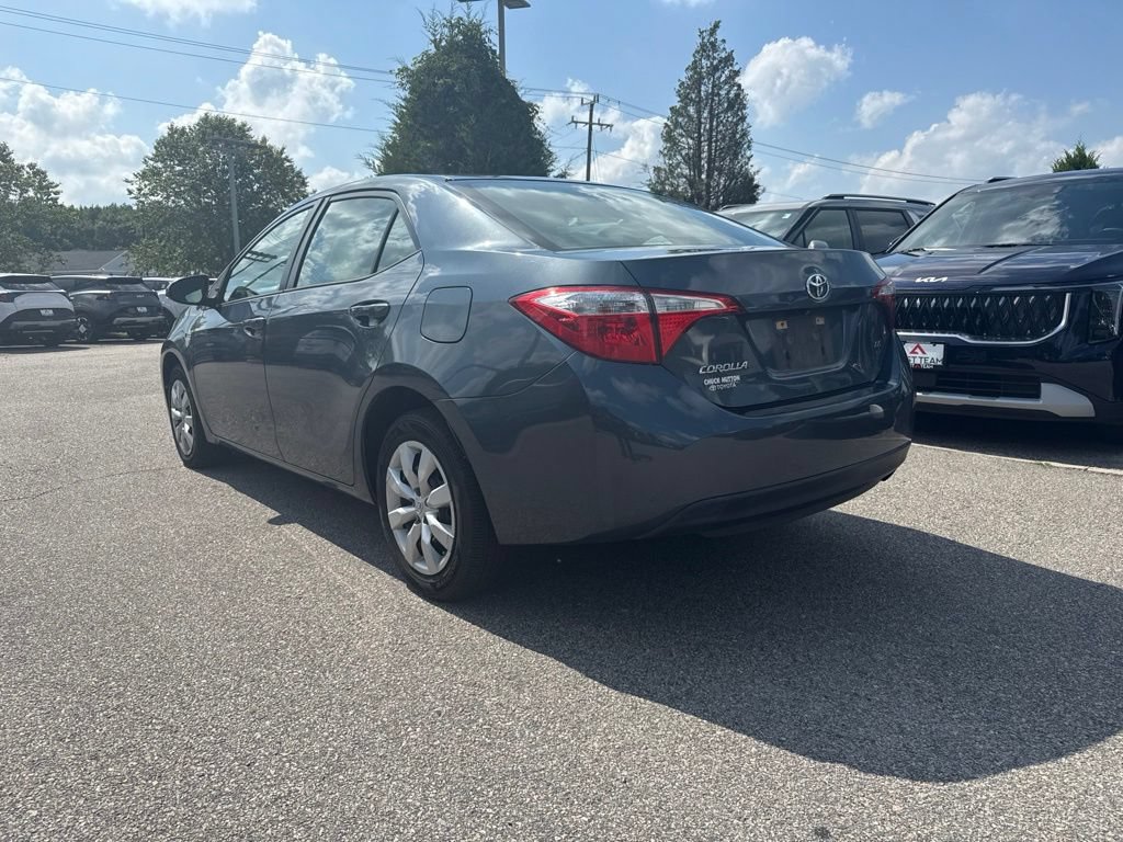 Used 2016 Toyota Corolla LE FWD image 3