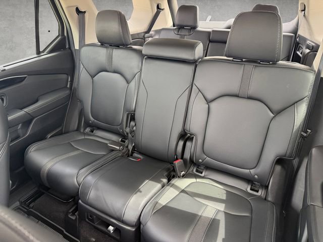 Used 2025 Honda Pilot EX-L image 22