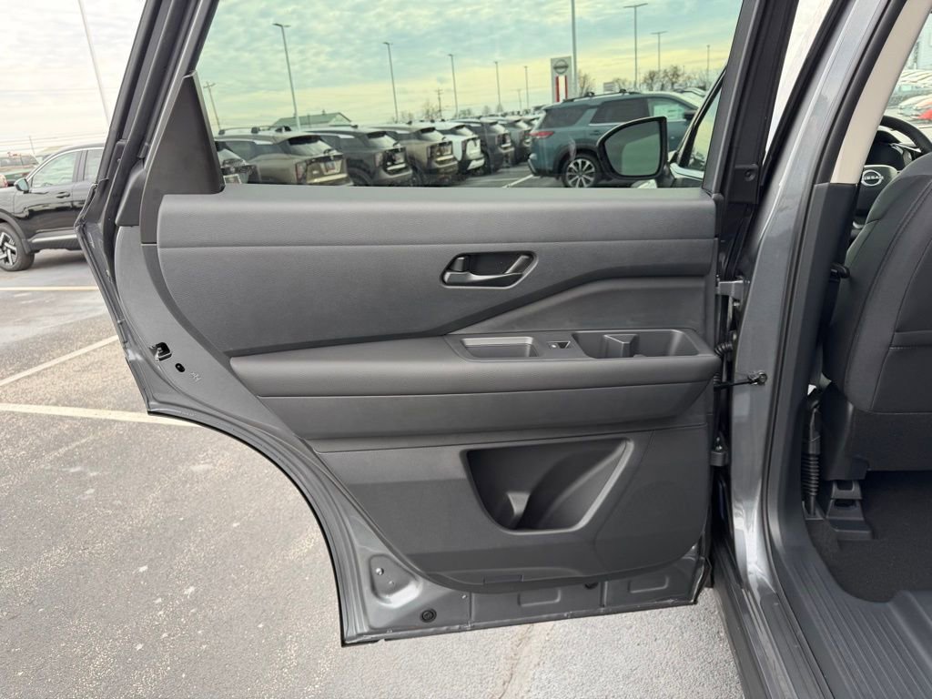 New 2026 Nissan Pathfinder SV image 16
