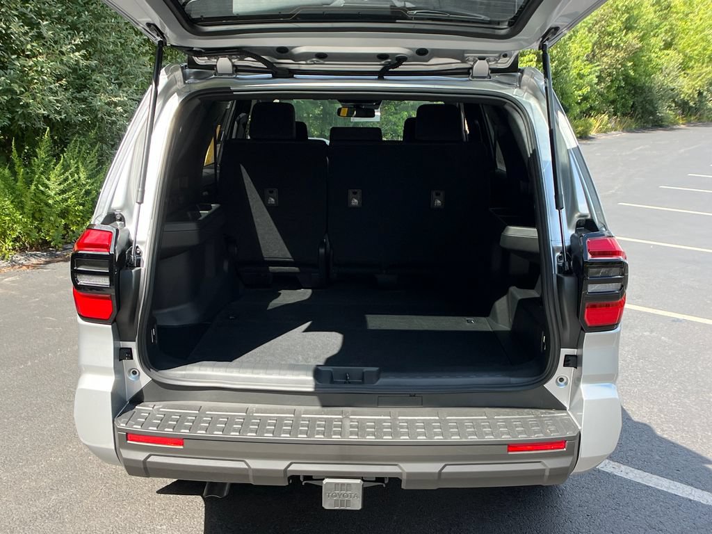 New 2026 Toyota 4Runner SR5 AWD/4WD image 10