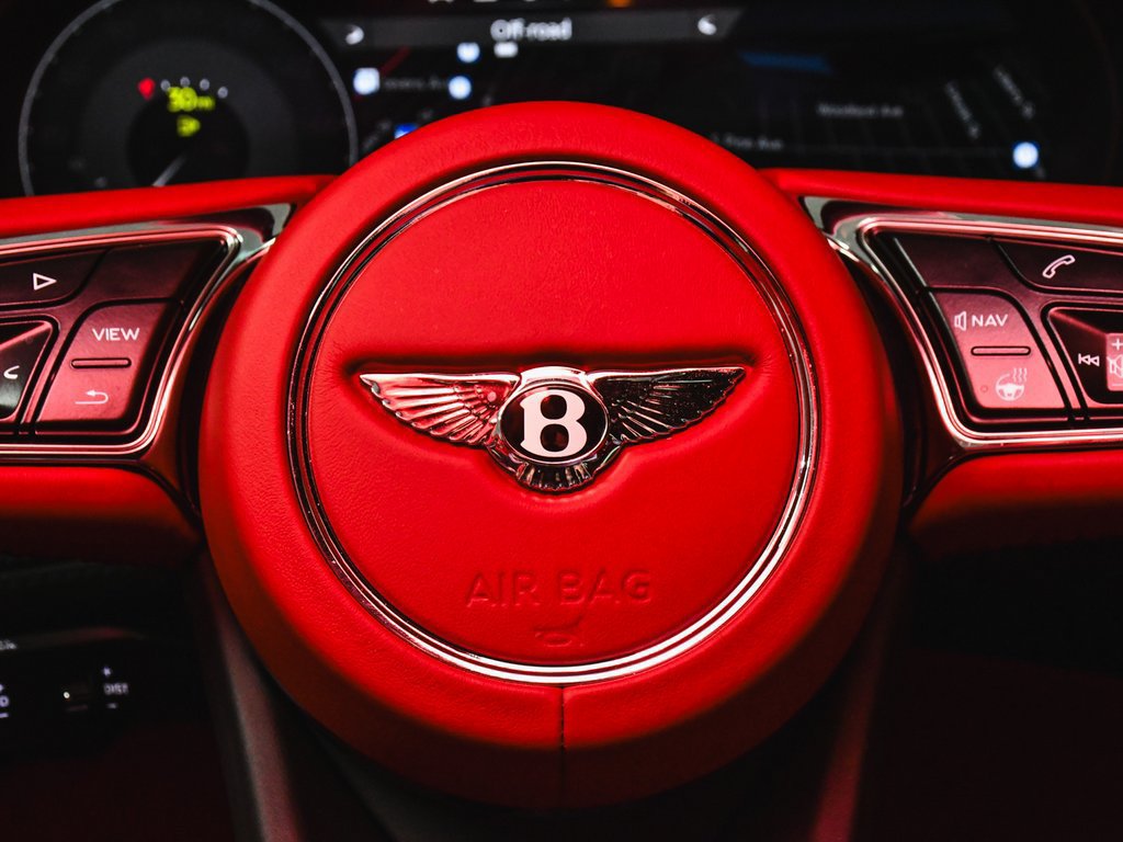 Used 2023 Bentley Bentayga AWD/4WD image 63