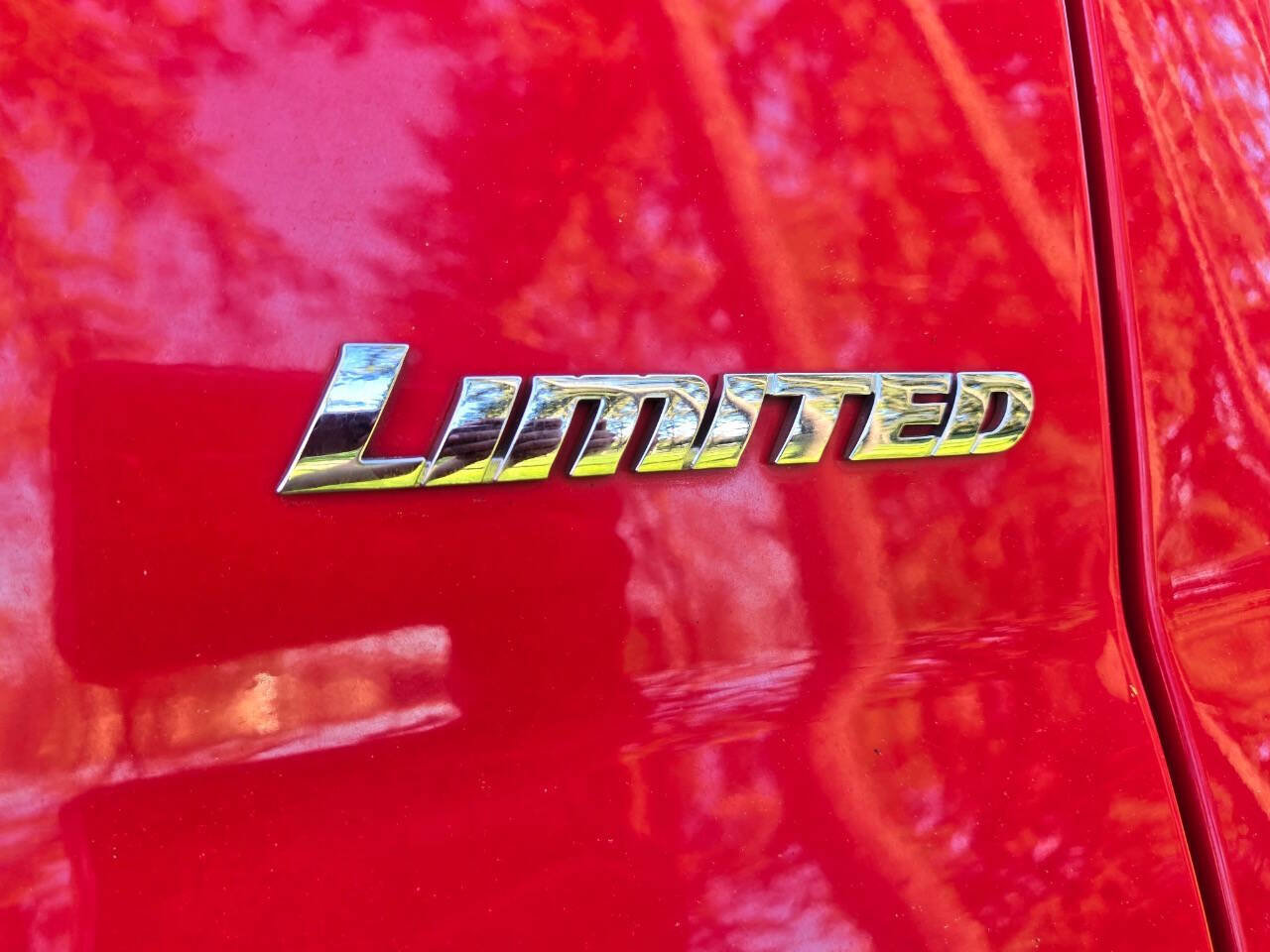 Used 2014 Toyota Tundra Limited w/ Limited Premium Package image 6