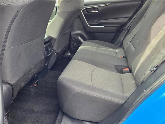 Used 2021 Toyota RAV4 XLE image 18