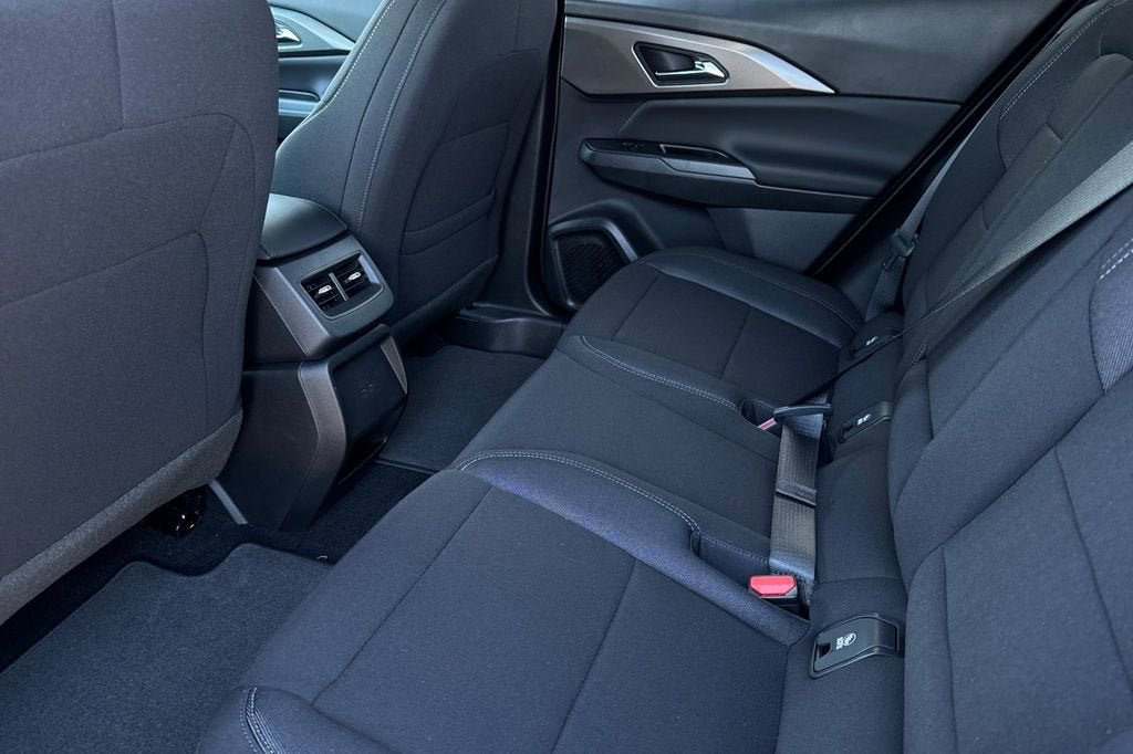 New 2026 Chevrolet Equinox EV LT image 12