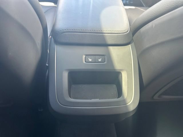 Certified 2025 Volvo XC60 B5 Plus AWD/4WD image 20