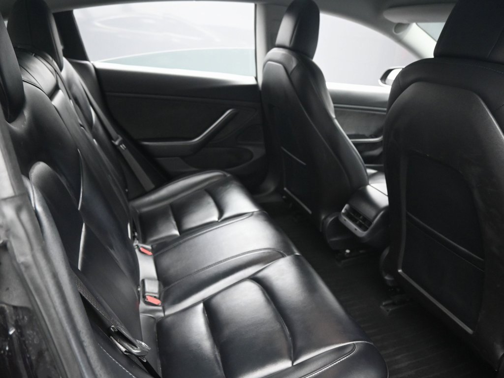 Used 2018 Tesla Model 3 Long Range image 33