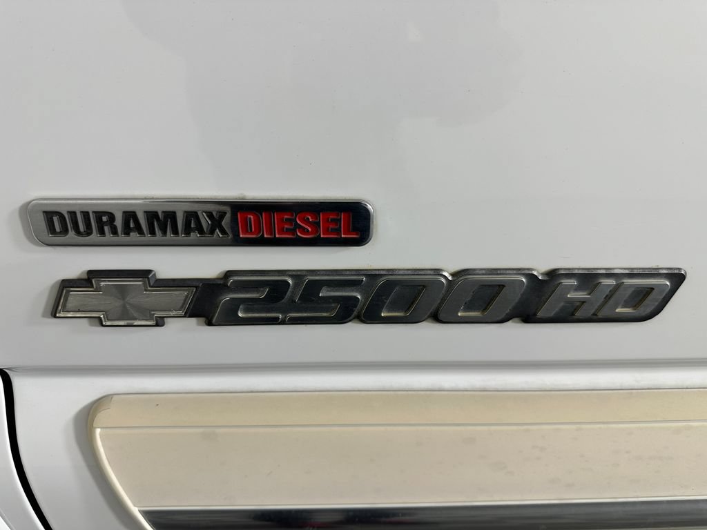 Used 2004 Chevrolet Silverado 2500 LS w/ Heavy-Duty Power Package RWD image 28