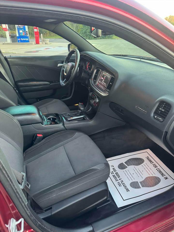 Used 2018 Dodge Charger R/T w/ Blacktop Package image 6