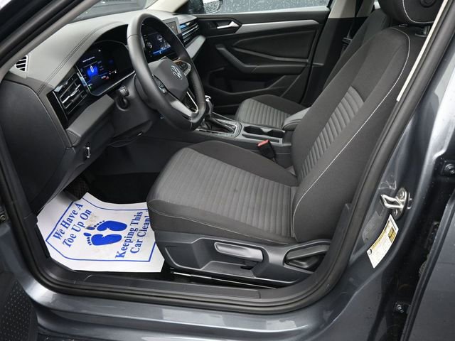 Used 2025 Volkswagen Jetta S image 11