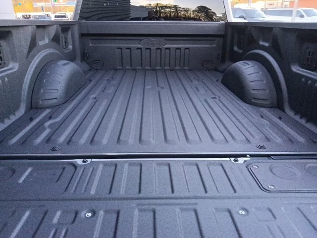 New 2026 Ford F250 Lariat w/ Black Appearance Package image 28