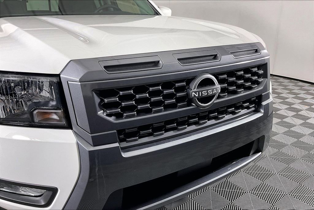 Certified 2025 Nissan Frontier SV w/ SV Convenience Package image 39