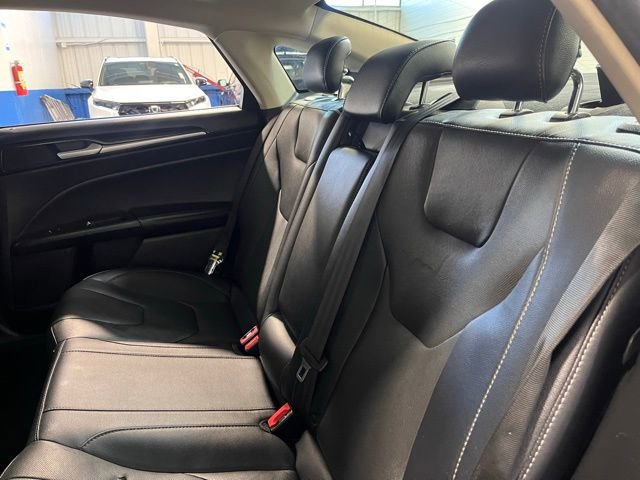 Used 2019 Ford Fusion Energi Titanium FWD image 17