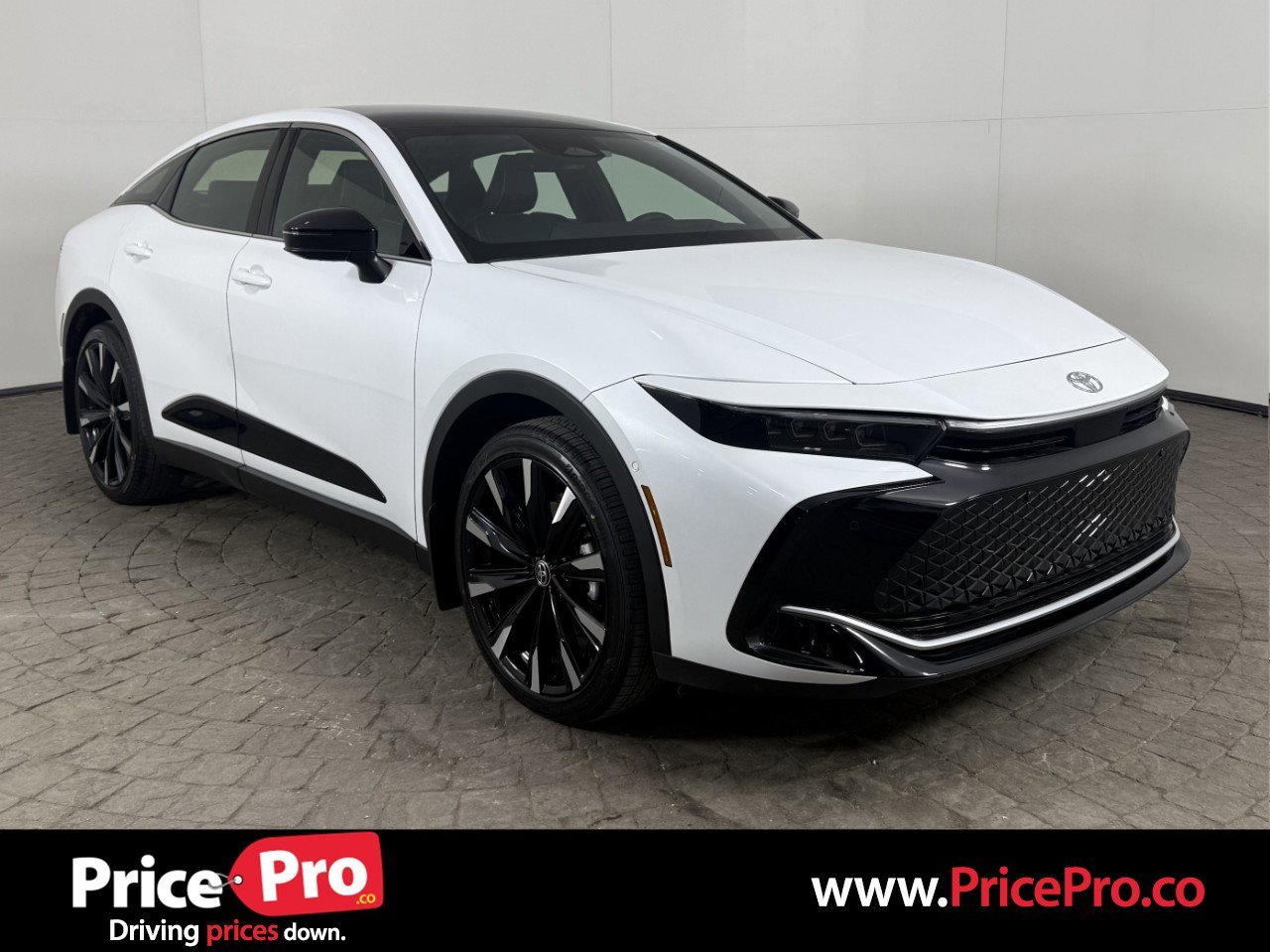 Used 2026 Toyota Crown Platinum image 1