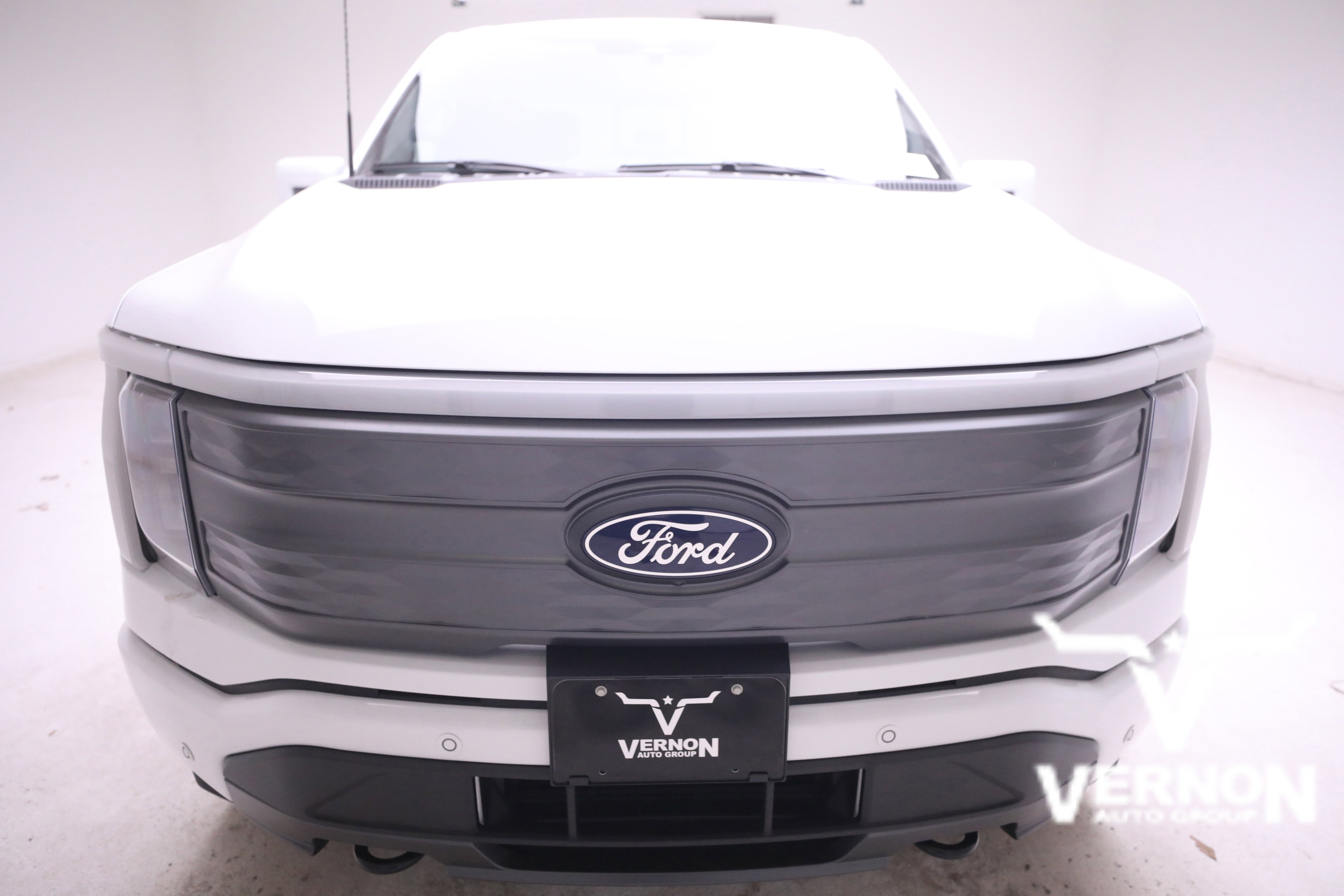 New 2025 Ford F150 Lightning Lariat image 8