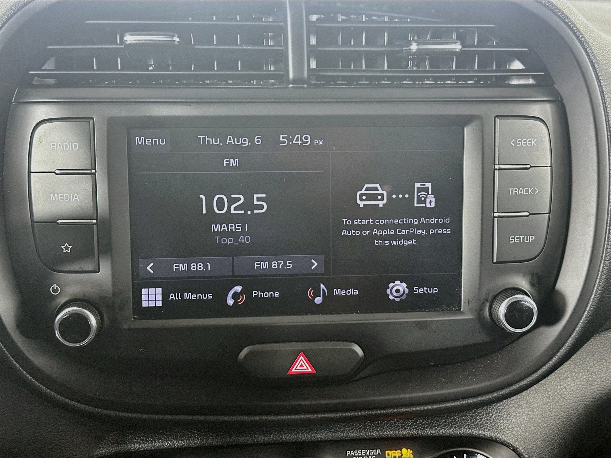 Used 2025 Kia Soul LX w/ LX Technology Package FWD image 21