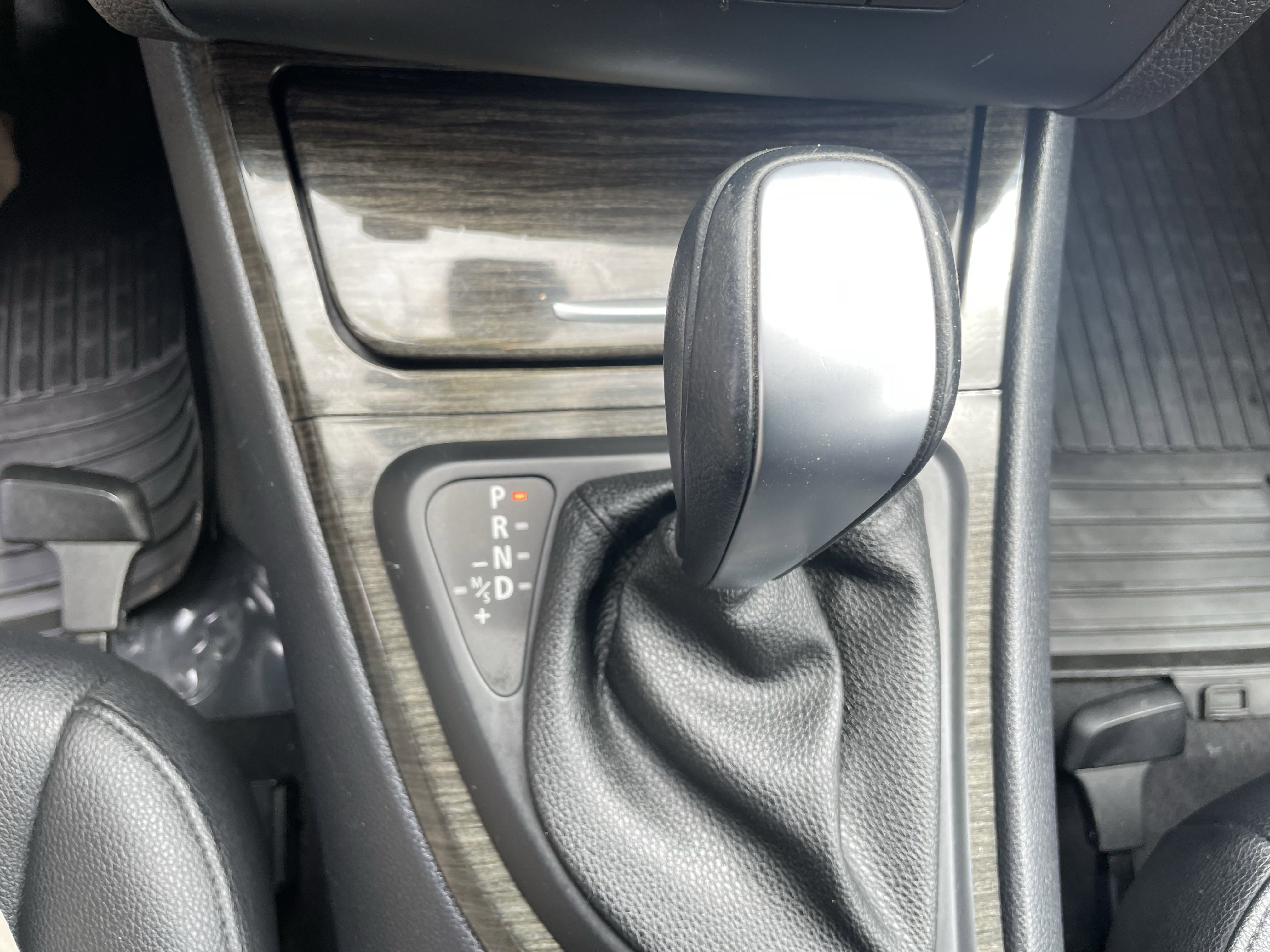 Used 2013 BMW 128i Convertible image 21