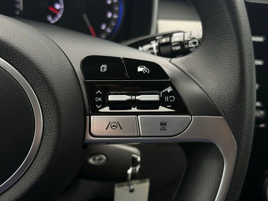 Used 2023 Hyundai Tucson SE image 21