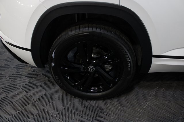 New 2026 Volkswagen Atlas Cross Sport SEL R-Line image 24